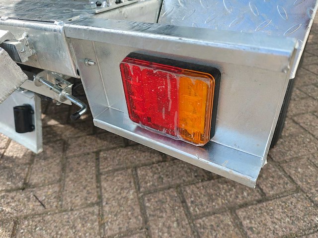 Jpc - 2025 - kv12 - minigraafmachine met aanhangwagen - afbeelding 30 van  43