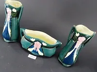 Jugendstil cache-pot met 2 flankeren vazen - afbeelding 2 van  5