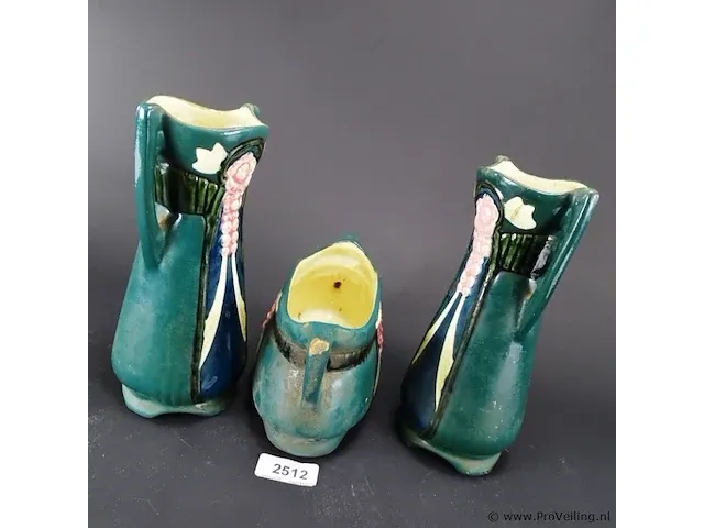 Jugendstil cache-pot met 2 flankeren vazen - afbeelding 4 van  5