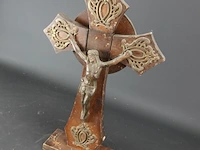 Jugendstil staande houten crucifix met bronzen corpus en versiering - afbeelding 2 van  5