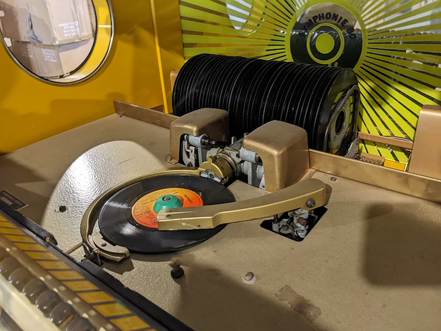 Jukebox bergmann symphonie 80 – 1957 , bergmann, symphonie 80, hout, 1957 - afbeelding 14 van  16