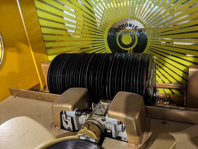 Jukebox bergmann symphonie 80 – 1957 , bergmann, symphonie 80, hout, 1957 - afbeelding 16 van  16