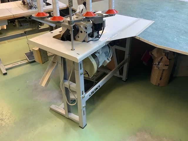 Juki mo-3614 naaimachine - afbeelding 4 van  5