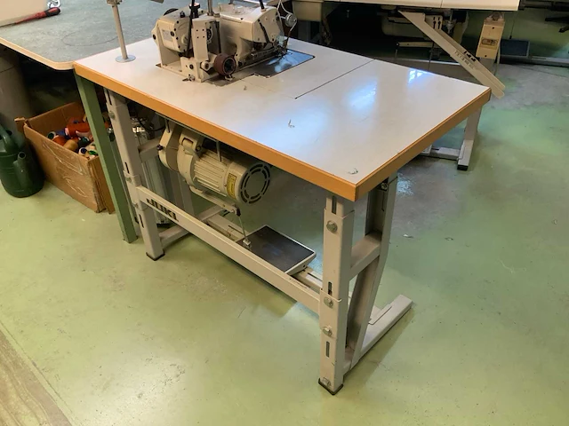 Juki mo-3741 naaimachine - afbeelding 4 van  5