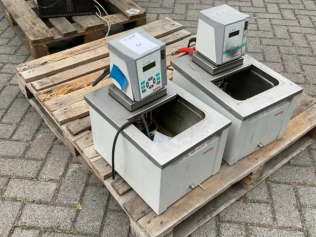 Julabo 12 waterbad (2x) - afbeelding 3 van  7