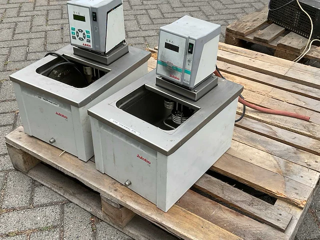 Julabo 12 waterbad (2x) - afbeelding 4 van  7