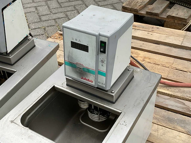 Julabo 12 waterbad (2x) - afbeelding 6 van  7