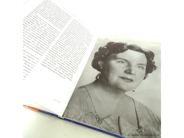 Juliana - afbeelding 5 van  5