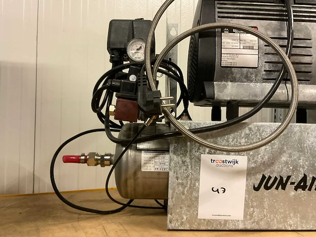 Junair of302-8,5b olievrije compressor - afbeelding 4 van  5