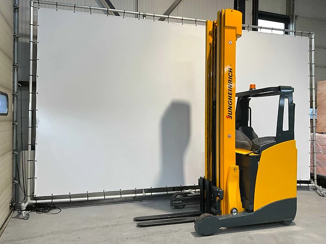 Jungheinrich - - etv 214 - reach truck - afbeelding 1 van  21