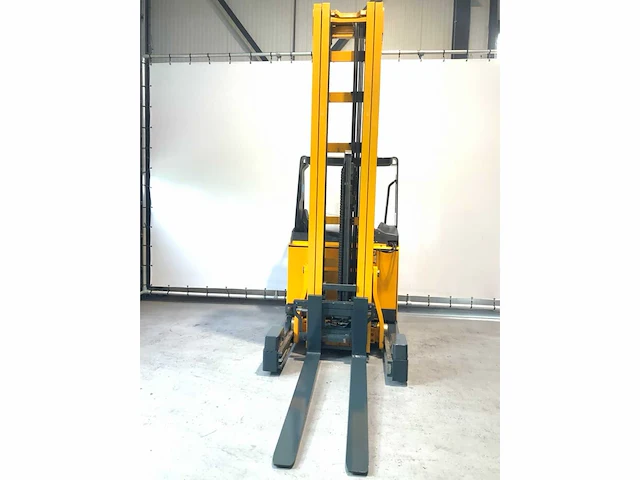 Jungheinrich - - etv 320 - reach truck - afbeelding 19 van  24