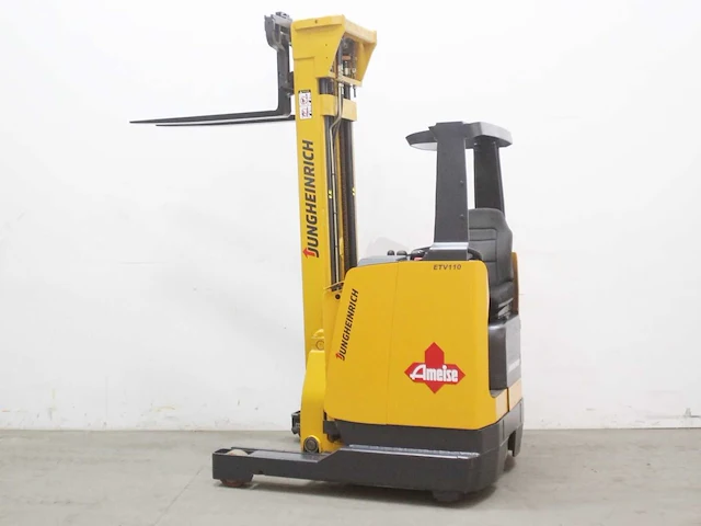 Jungheinrich - 1999 - etv 110 - reach truck - afbeelding 2 van  9