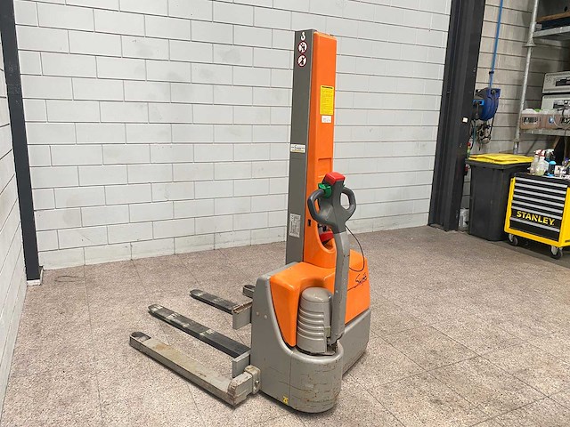 Jungheinrich - 2000 - ebc 10g-117-156e - stapelaar - afbeelding 3 van  10