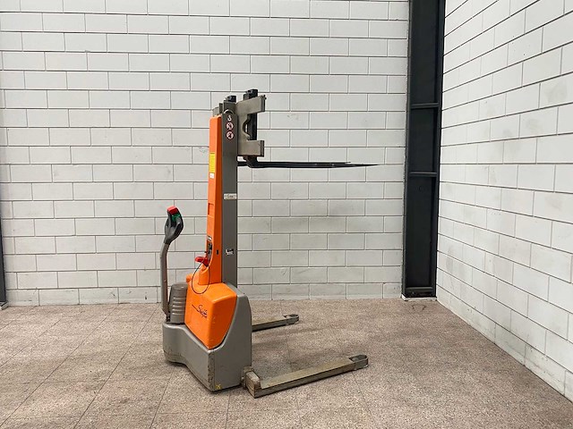 Jungheinrich - 2000 - ebc 10g-117-156e - stapelaar - afbeelding 5 van  10