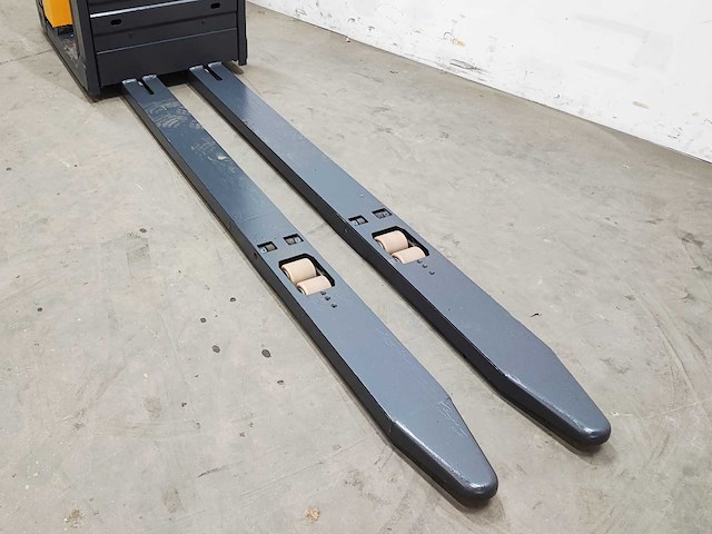 Jungheinrich - 2008 - ece 225 - orderpicker - afbeelding 7 van  8