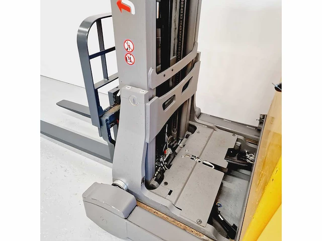 Jungheinrich - 2018 - etv 214 - reach truck - afbeelding 3 van  26