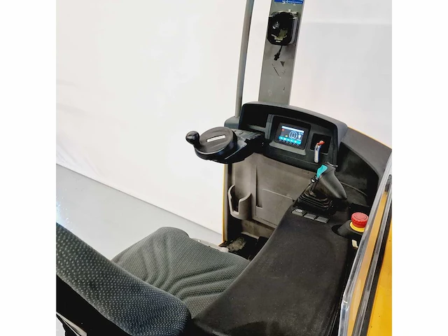 Jungheinrich - 2018 - etv 214 - reach truck - afbeelding 19 van  26