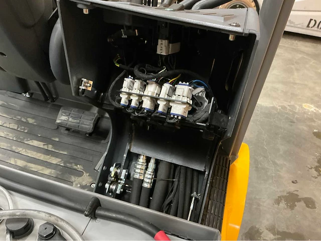 Jungheinrich - 2019 - efg 113 - reach truck - afbeelding 17 van  27