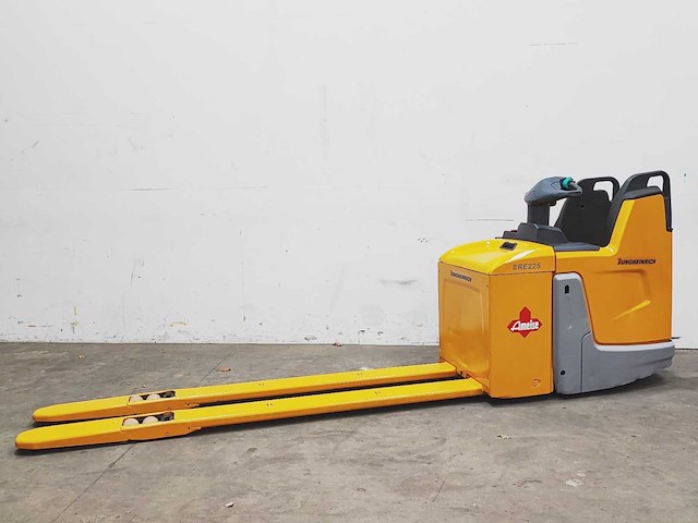 Jungheinrich - 2020 - ere 225 - elektrische palletwagen - afbeelding 2 van  10