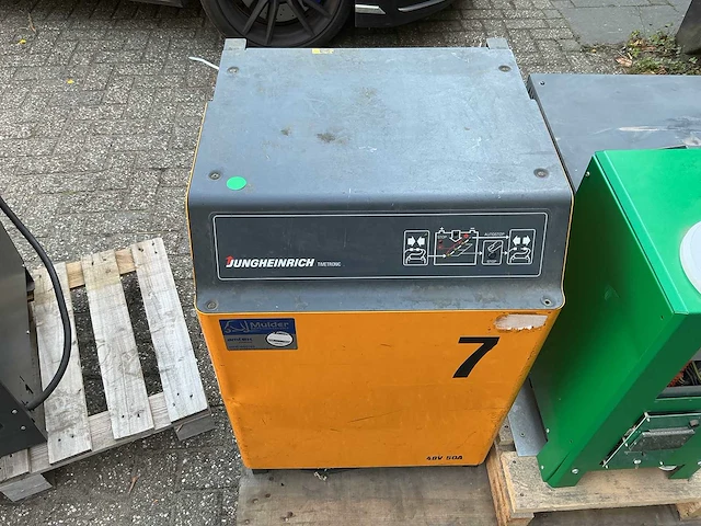 Jungheinrich - 48v 50a - acculaders - afbeelding 1 van  2
