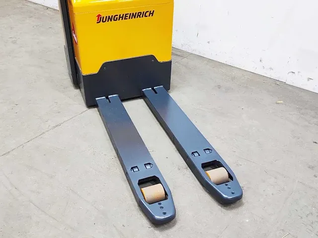 Jungheinrich - ere 220 - elektrische palletwagen - afbeelding 7 van  8