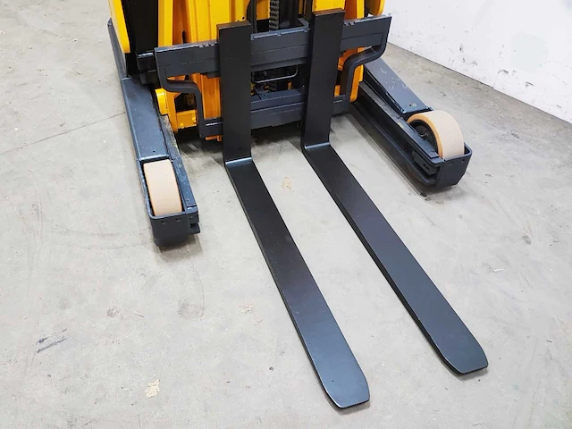 Jungheinrich - etv 214 - reach truck - 1997 - afbeelding 10 van  10