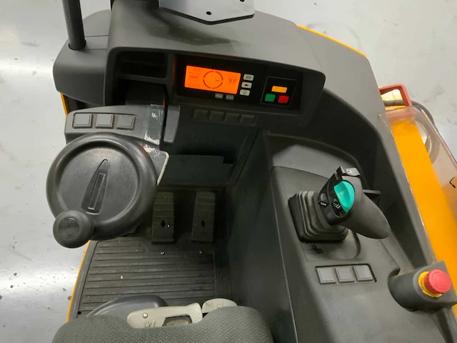 Jungheinrich - etv 216 - reach truck - afbeelding 17 van  18