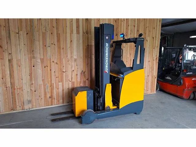 Jungheinrich - etv 320 - reach truck - 2006 - afbeelding 1 van  13