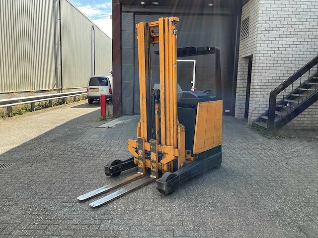 Jungheinrich - etv a 13.5 ge - reach forklift - 1993 - afbeelding 1 van  11