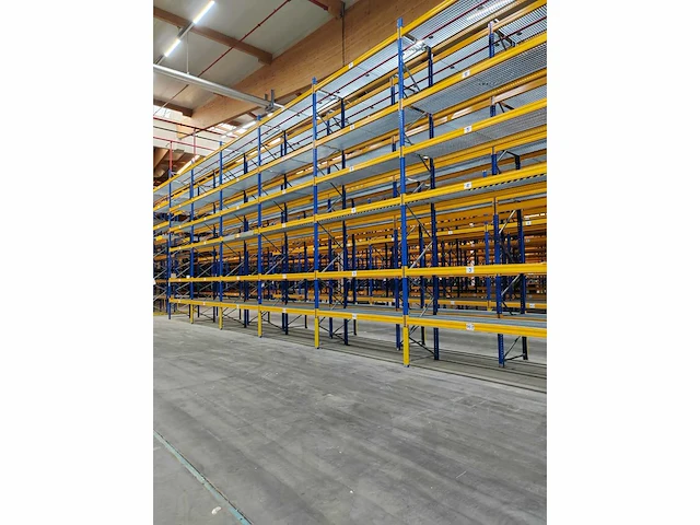 Jungheinrich - mpb - palletstelling met inlegroosters - afbeelding 9 van  28