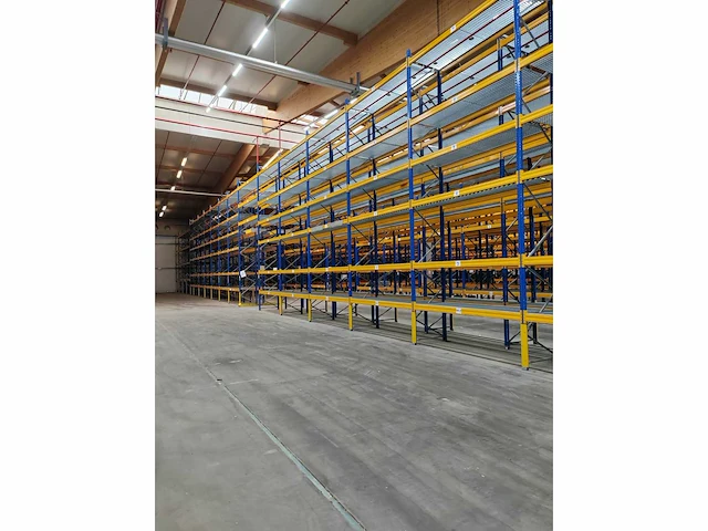 Jungheinrich - mpb - palletstelling met inlegroosters - afbeelding 20 van  28