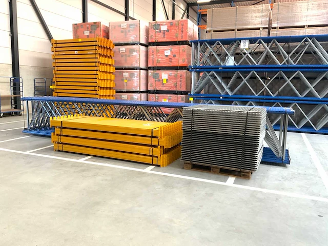 Jungheinrich - mpb - palletstelling met inlegroosters - afbeelding 12 van  28