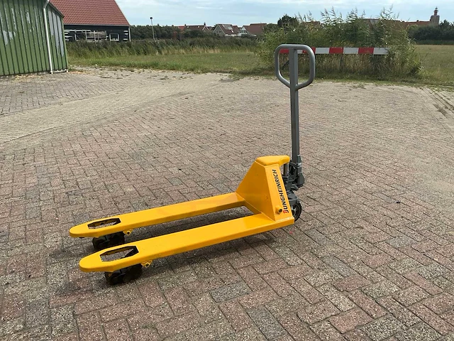 Jungheinrich 2 ton hand hydraulische palletwagen - afbeelding 1 van  7
