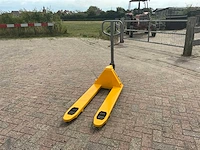 Jungheinrich 2 ton hand hydraulische palletwagen - afbeelding 3 van  7