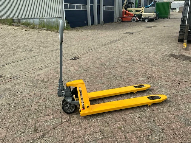 Jungheinrich 2 ton hand hydraulische palletwagen - afbeelding 5 van  7