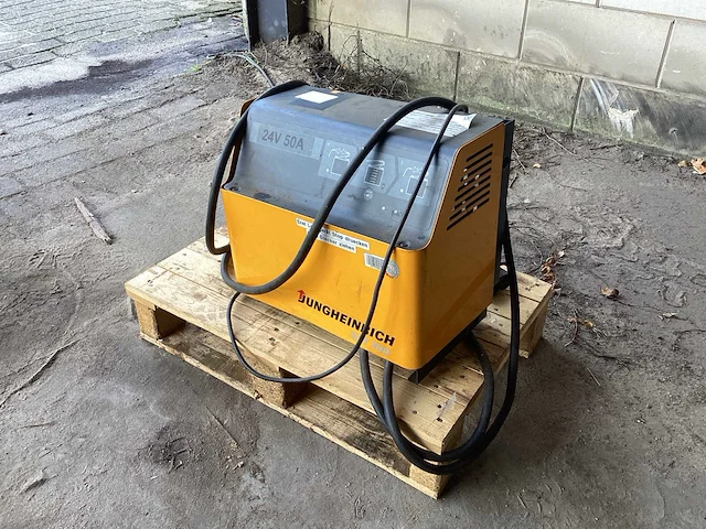 Jungheinrich acculader - afbeelding 1 van  6