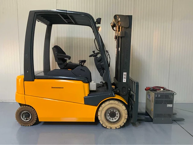 Jungheinrich efg 425 - 4.7m triplex, free-lift, side-shift - vorkheftruck - afbeelding 15 van  23