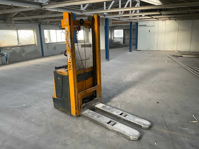 Jungheinrich ejc 14 elektrische palletwagen met weegsysteem - afbeelding 1 van  17