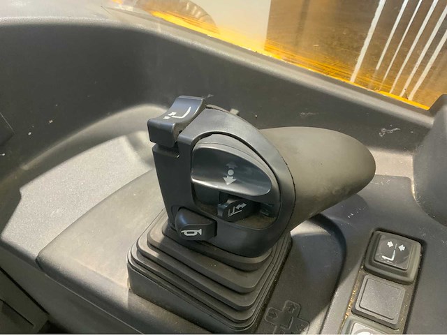 Jungheinrich etv - 10.25m triplex - 4013 uren - reach truck camera op vork - afbeelding 7 van  17