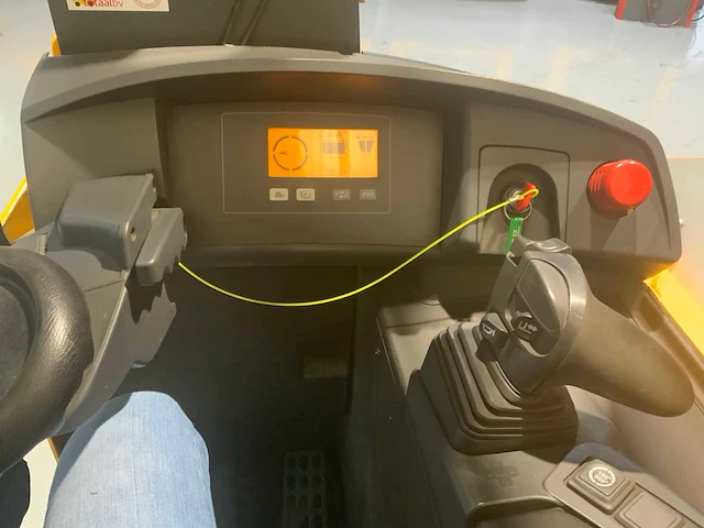 Jungheinrich etv 214 reach truck, camera, accu 2020 met automatisch vulsysteem - afbeelding 5 van  32
