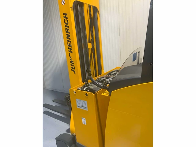 Jungheinrich etv 214 reach truck, camera, accu 2020 met automatisch vulsysteem - afbeelding 11 van  32