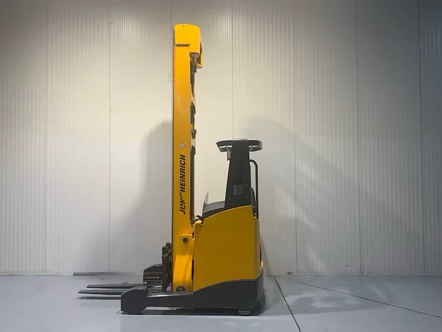 Jungheinrich etv 214 reach truck, camera, accu 2020 met automatisch vulsysteem - afbeelding 12 van  32
