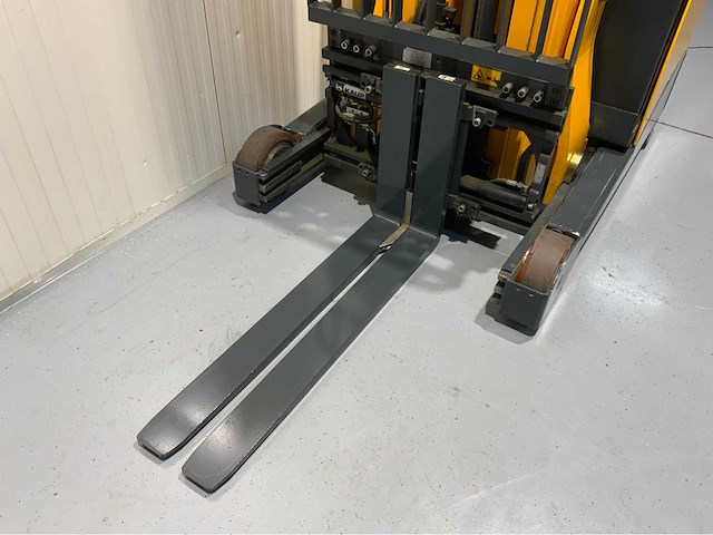 Jungheinrich etv 216 reach truck - afbeelding 14 van  27