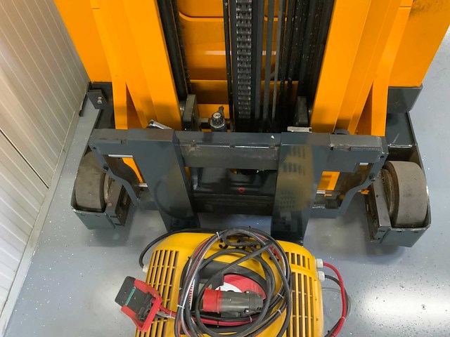 Jungheinrich etv 216 reach truck - afbeelding 14 van  19