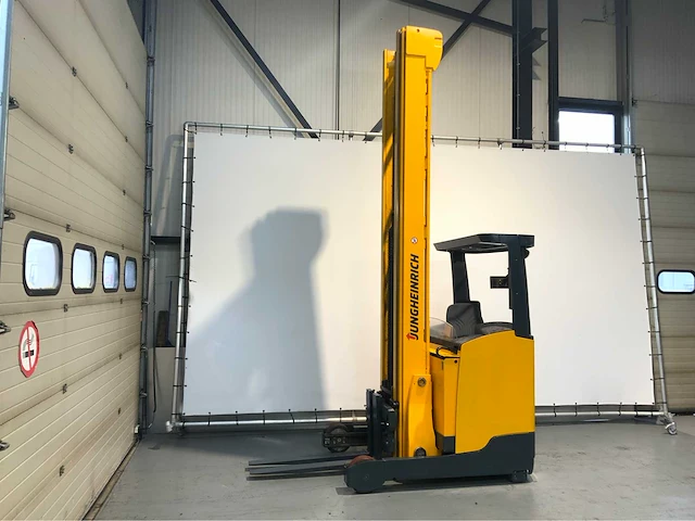 Jungheinrich etv 318 reach truck - afbeelding 1 van  21