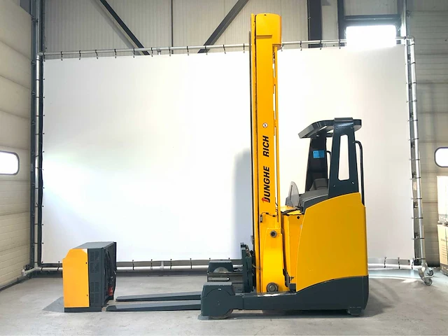 Jungheinrich etv 320 reach truck - afbeelding 16 van  23