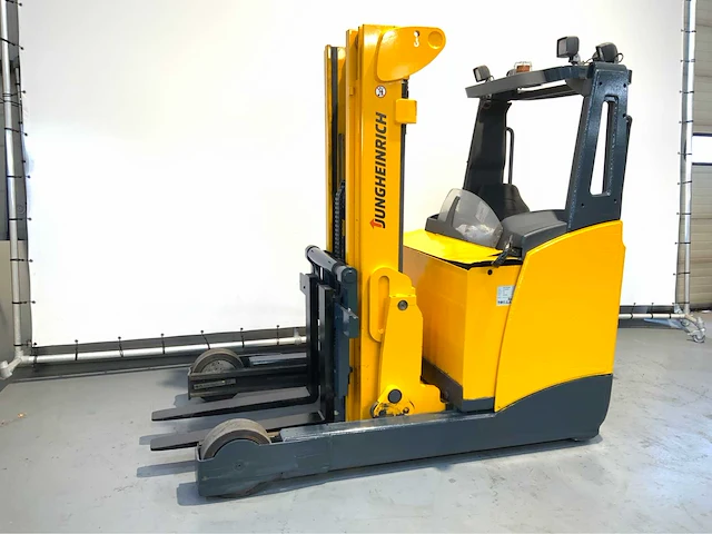 Jungheinrich etv 320 reach truck - afbeelding 1 van  16