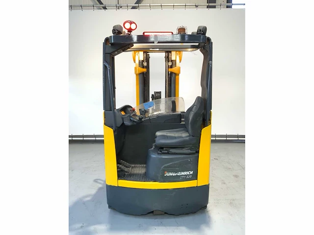Jungheinrich etv 320 reach truck - afbeelding 11 van  16