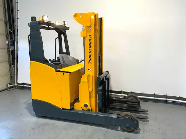 Jungheinrich etv 320 reach truck - afbeelding 14 van  16