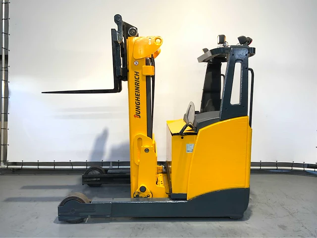 Jungheinrich etv 320 reach truck - afbeelding 15 van  16